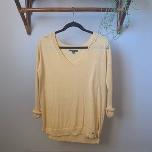 American Eagle size xs oversized yellow sweater with fitted sleeves